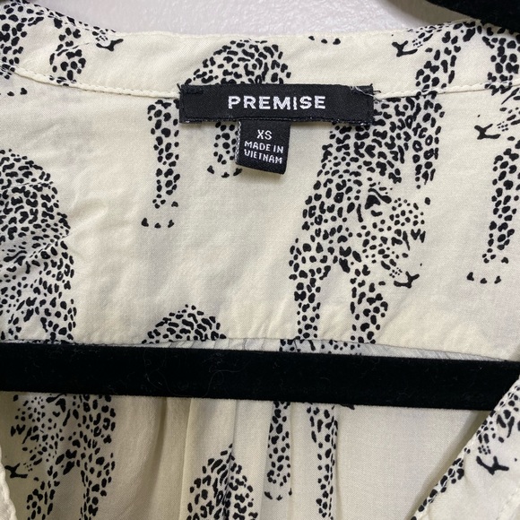 Premise Cheetah print (off white and black) top - Picture 3 of 7